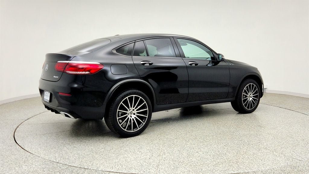 Used 2023 Mercedes-Benz GLC 300 4MATIC Coupe image 5