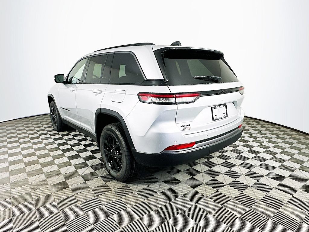 New 2026 Jeep Grand Cherokee Altitude AWD/4WD image 7