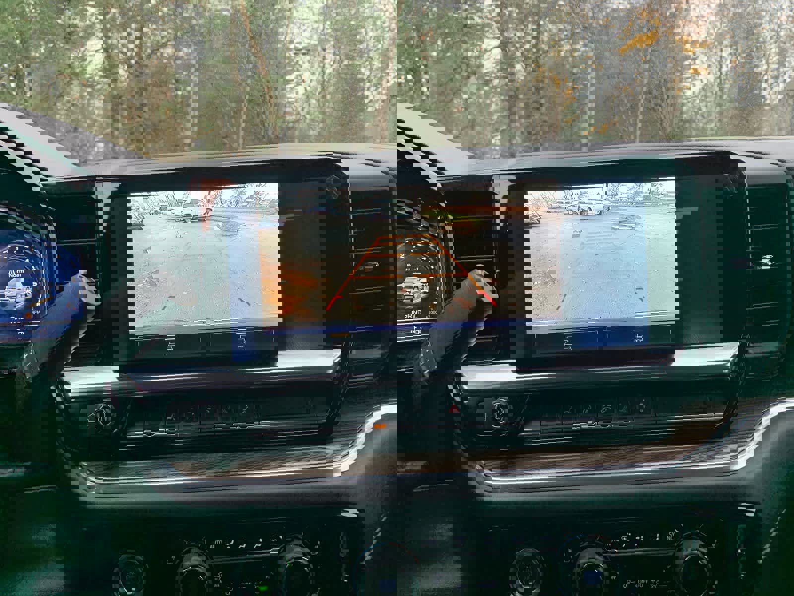 Used 2023 Chevrolet Silverado 1500 LT image 28