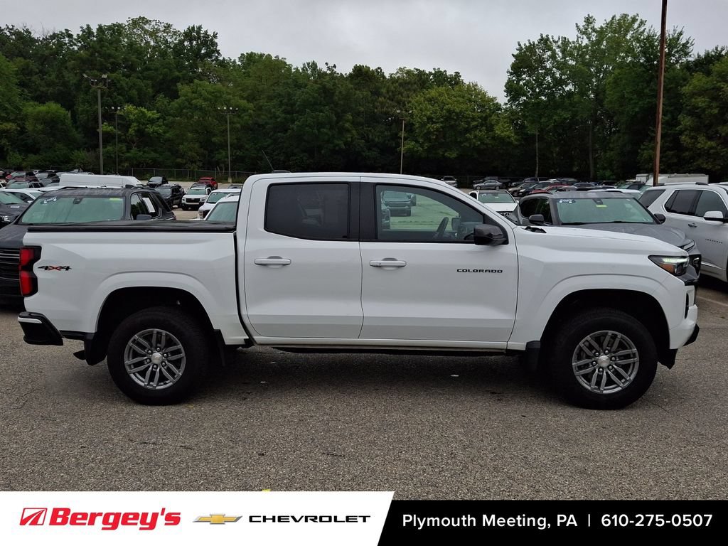 Certified 2024 Chevrolet Colorado LT w/ LT Convenience Package III AWD/4WD image 9