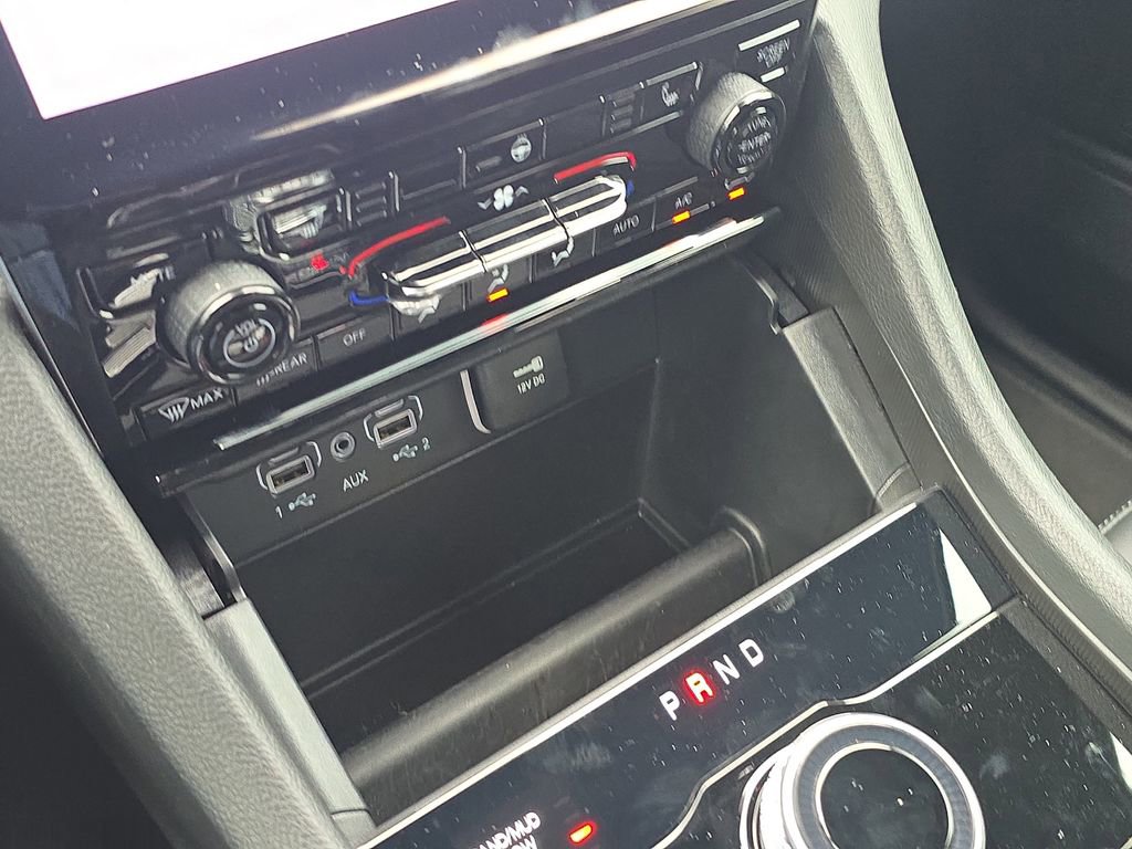 Used 2025 Jeep Grand Cherokee L Limited w/ Black Appearance Package image 27