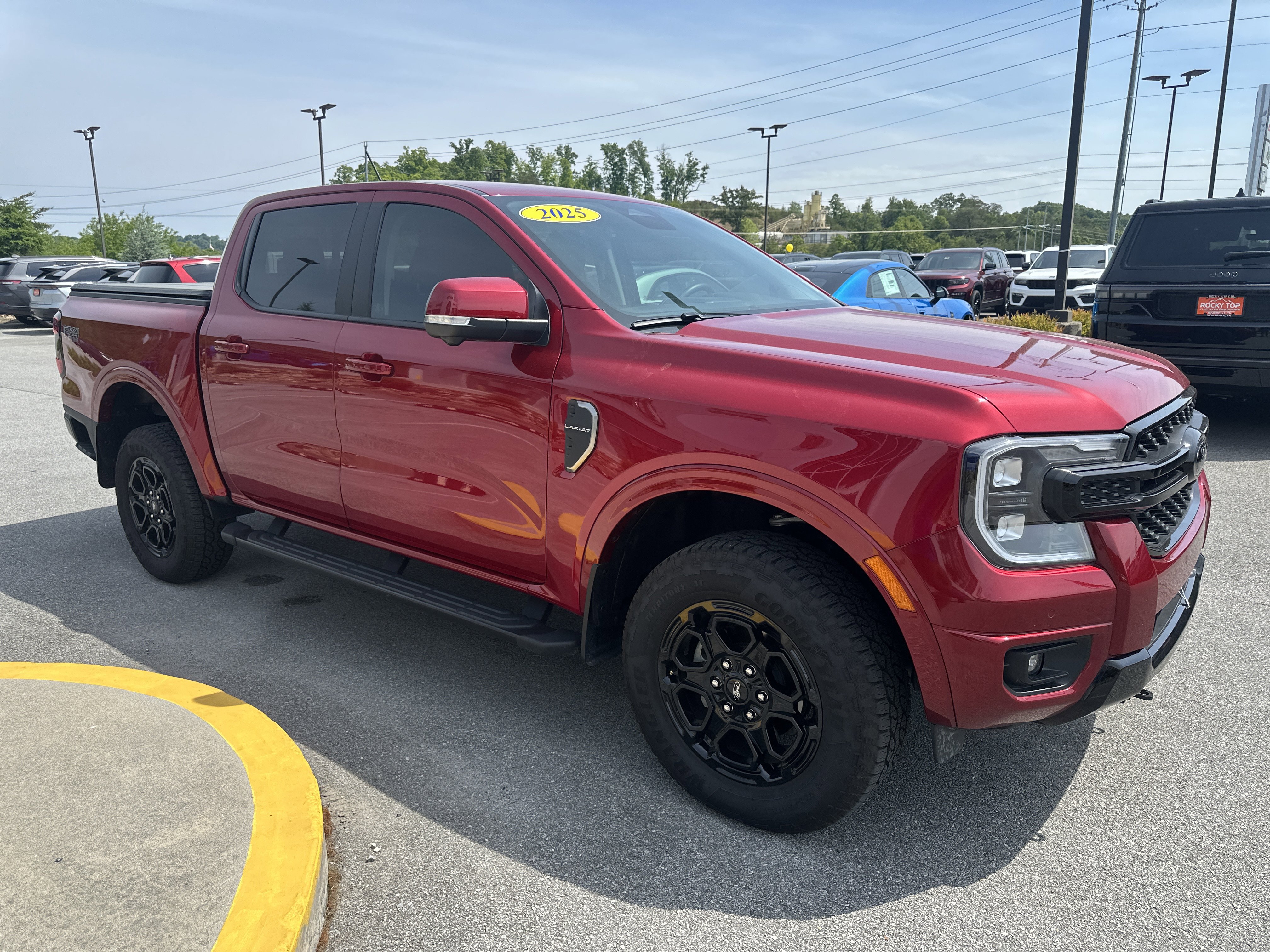 Used 2025 Ford Ranger Lariat w/ FX4 Off-Road Package AWD/4WD image 5