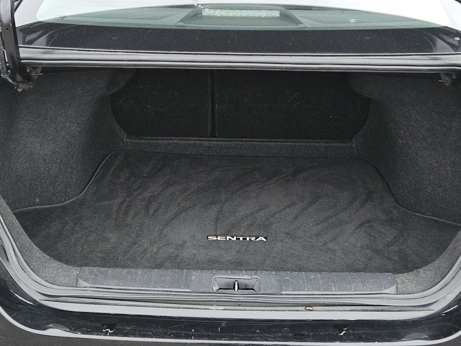 Used 2024 Nissan Sentra SV FWD image 9