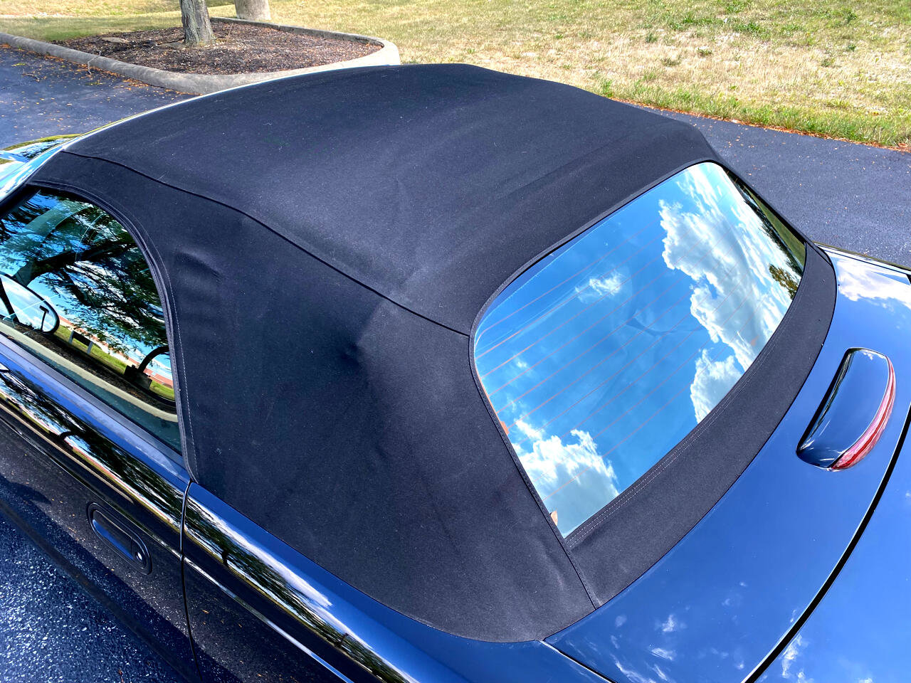 Used 2002 Ford Thunderbird Deluxe image 47