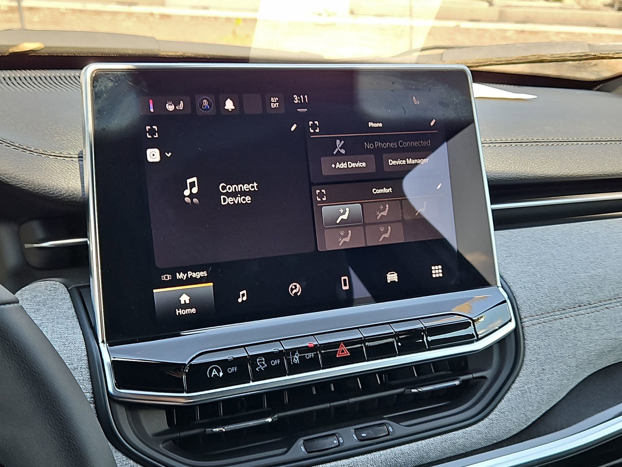 Used 2024 Jeep Compass Latitude image 17