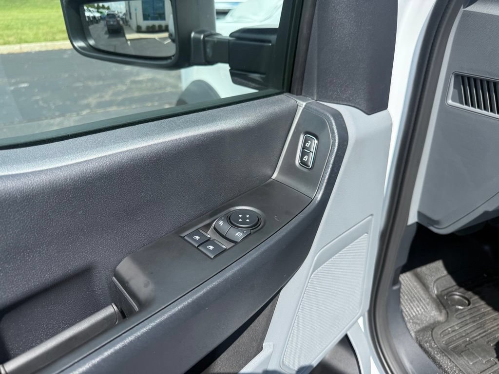 New 2026 Ford F550 2WD Regular Cab Super Duty image 16