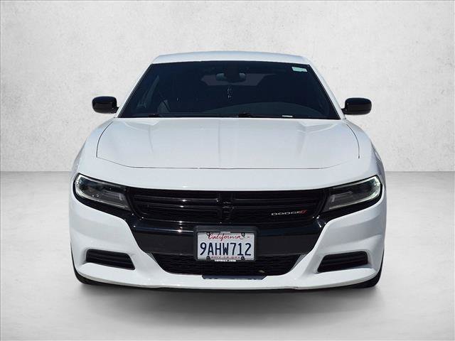 Used 2020 Dodge Charger SXT w/ Blacktop Package RWD image 2