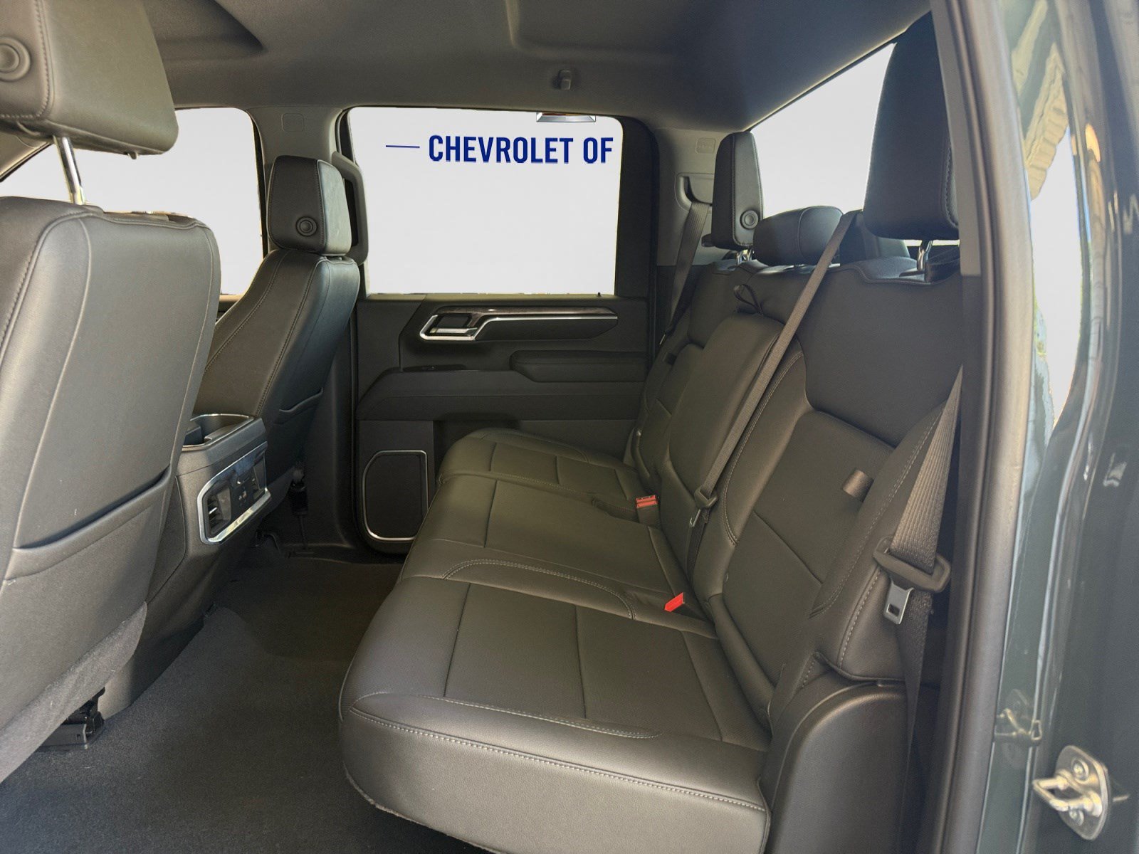 Used 2025 Chevrolet Silverado 2500 LTZ w/ LTZ Convenience Package AWD/4WD image 19