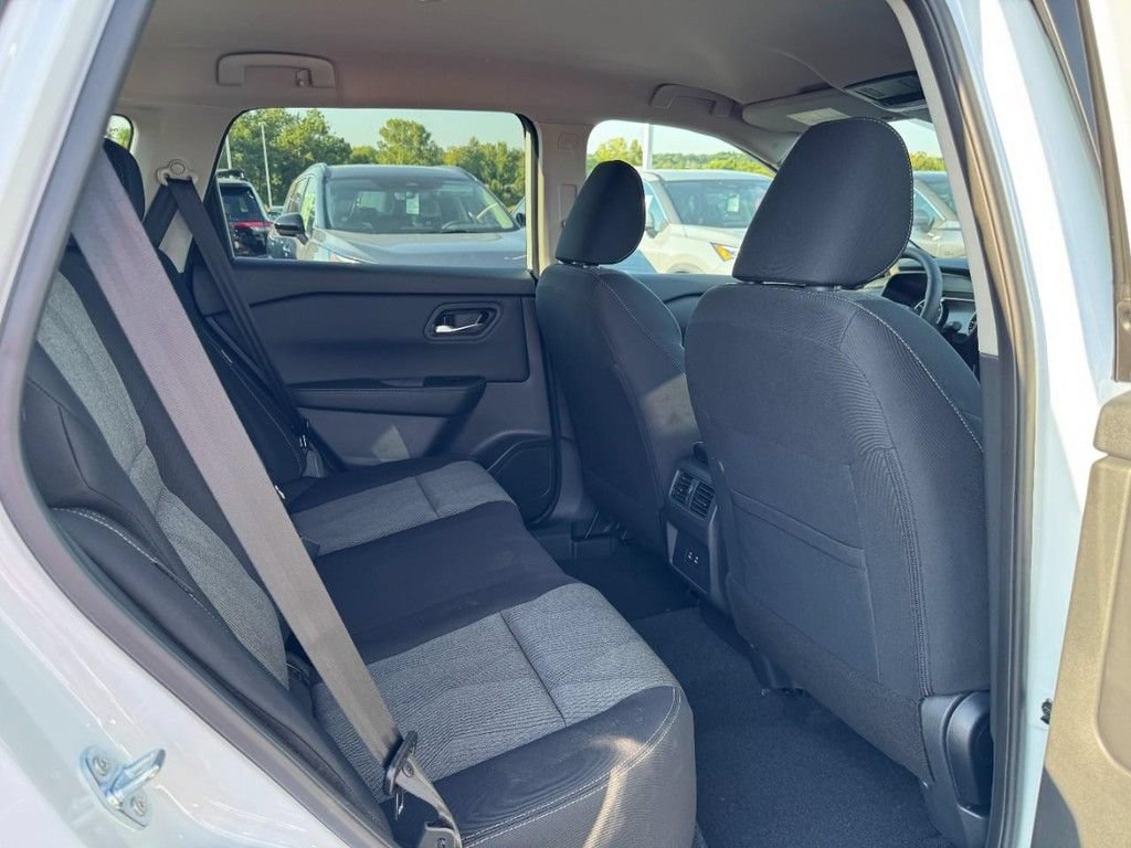 New 2026 Nissan Rogue SV AWD/4WD image 5
