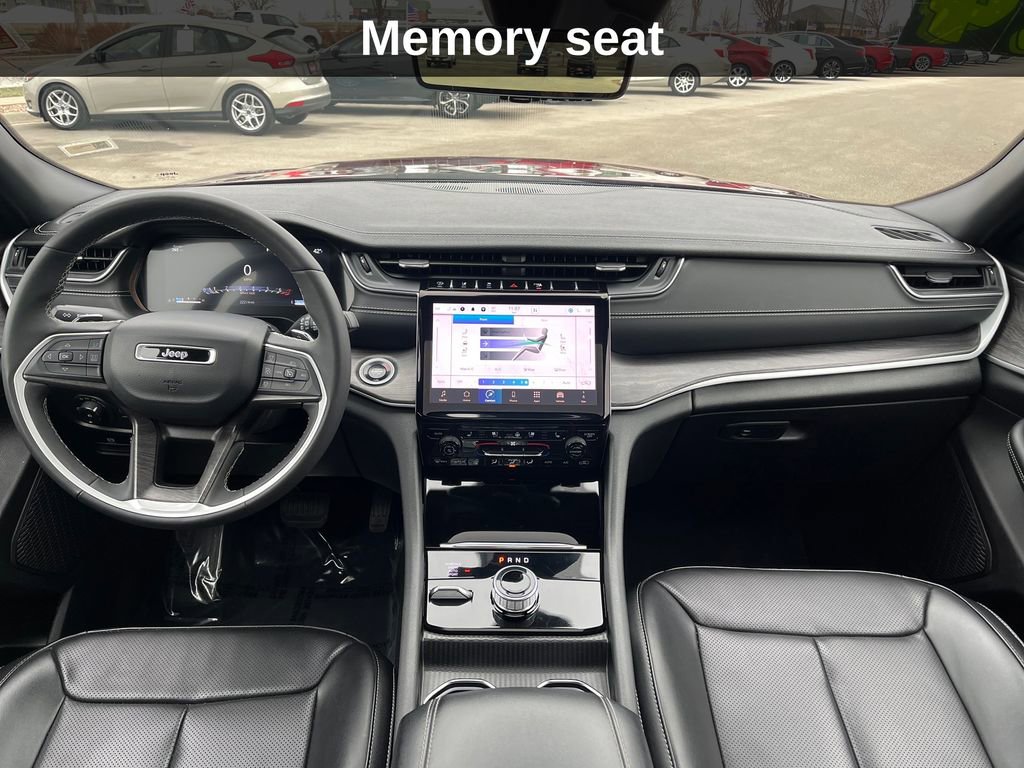 Used 2024 Jeep Grand Cherokee L Limited w/ Luxury Tech Group II image 18