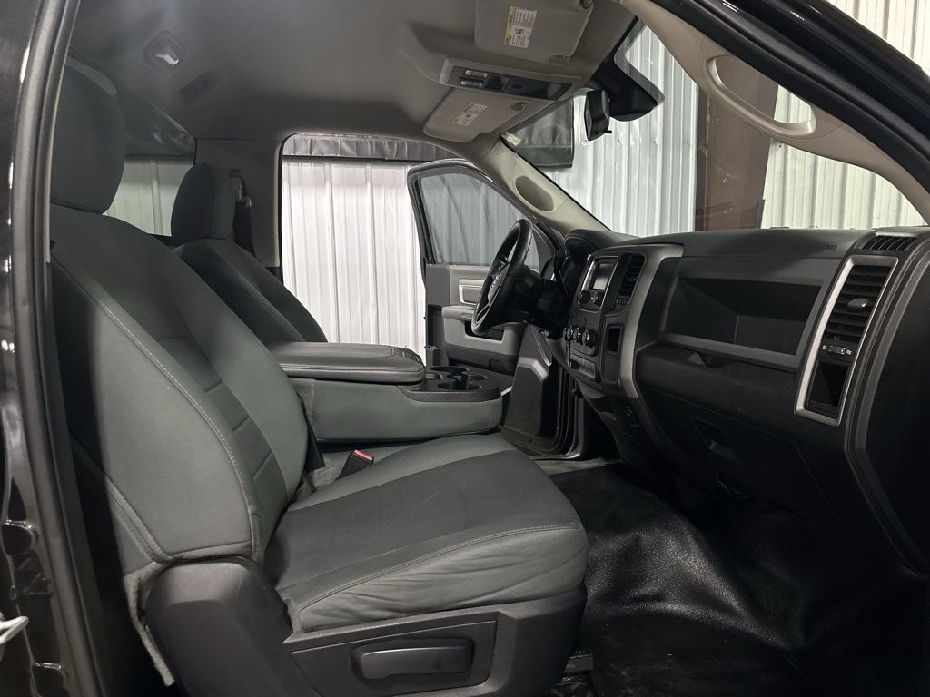 Used 2015 RAM 3500 Tradesman w/ Power & Remote Entry Group image 32