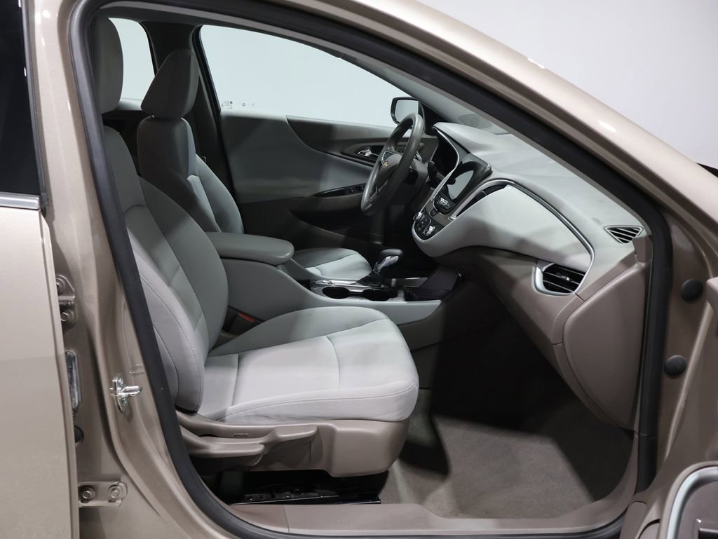 Used 2023 Chevrolet Malibu LS image 23
