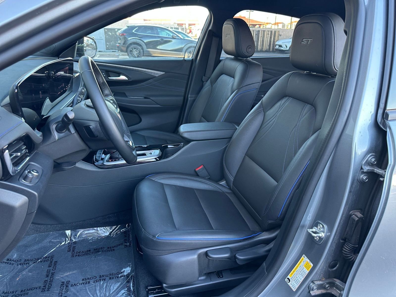 Used 2025 Buick Envista Sport Touring image 34