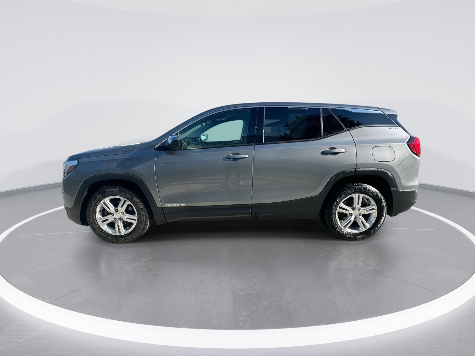 Certified 2018 GMC Terrain SLE FWD image 5