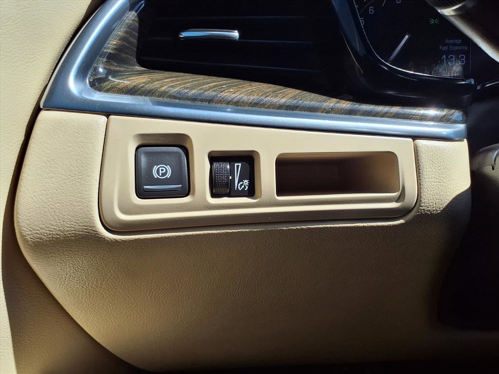 Used 2019 Cadillac XT5 FWD image 11