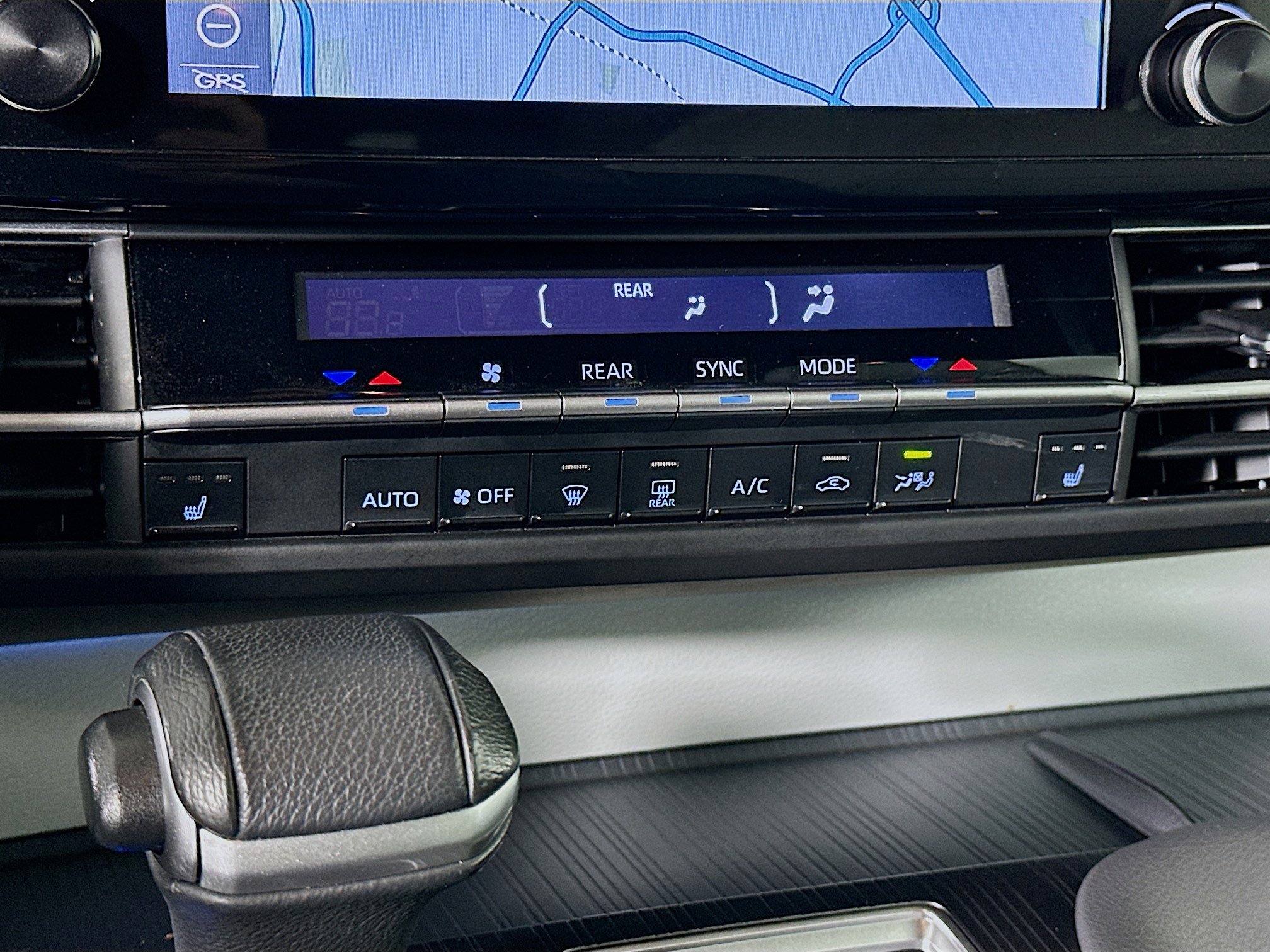 Used 2021 Toyota Sienna XSE image 24