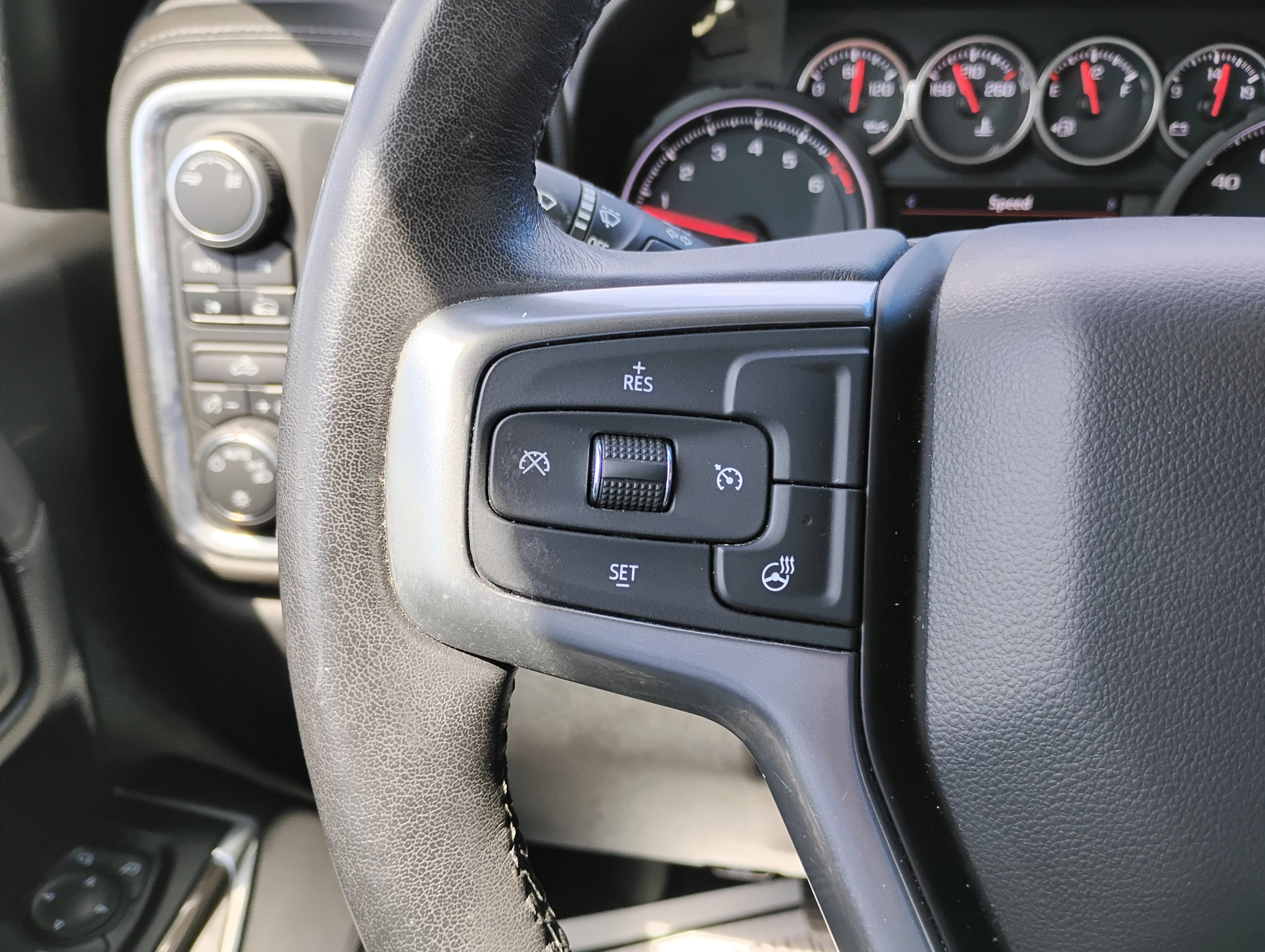 Used 2019 Chevrolet Silverado 1500 LT w/ All-Star Edition AWD/4WD image 9