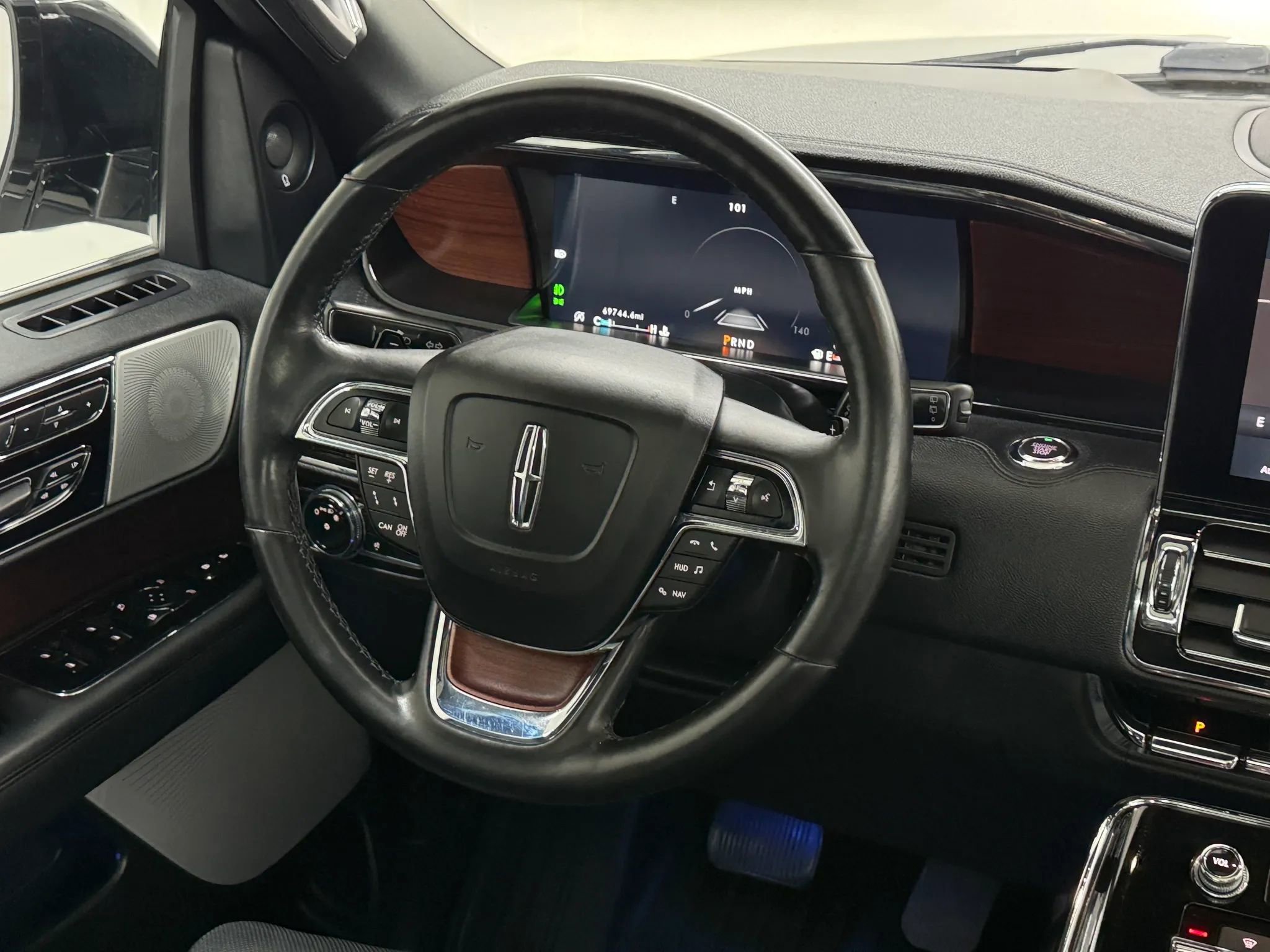 Used 2021 Lincoln Navigator Reserve w/ Luxury Package image 22