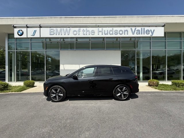 New 2026 BMW iX xDrive45 image 1