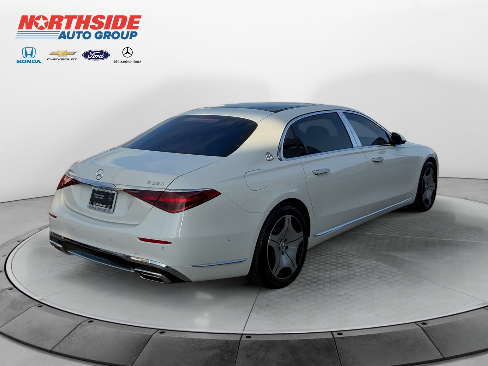 Certified 2026 Mercedes-Benz Maybach S 580 4MATIC image 7