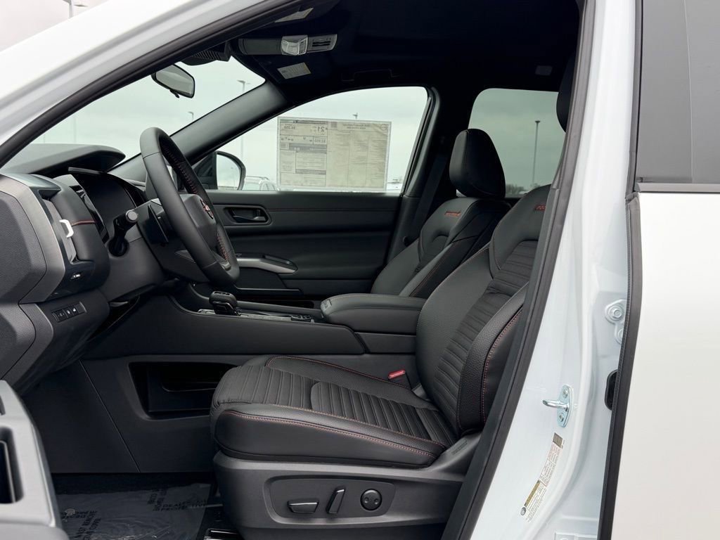 New 2026 Nissan Pathfinder Rock Creek image 11