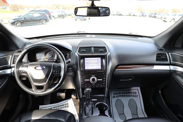 Used 2019 Ford Explorer Limited w/ Class III Trailer Tow Package image 13