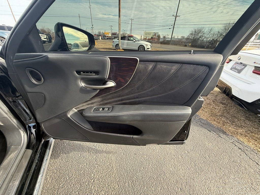 Used 2020 Lexus LS 500 AWD w/ Luxury Package image 24