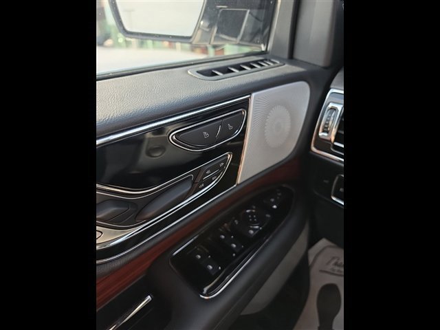 Used 2024 Lincoln Navigator L Reserve AWD/4WD image 20