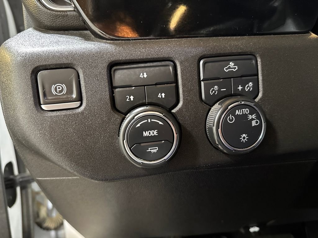 Certified 2024 Chevrolet Silverado 2500 LT AWD/4WD image 25