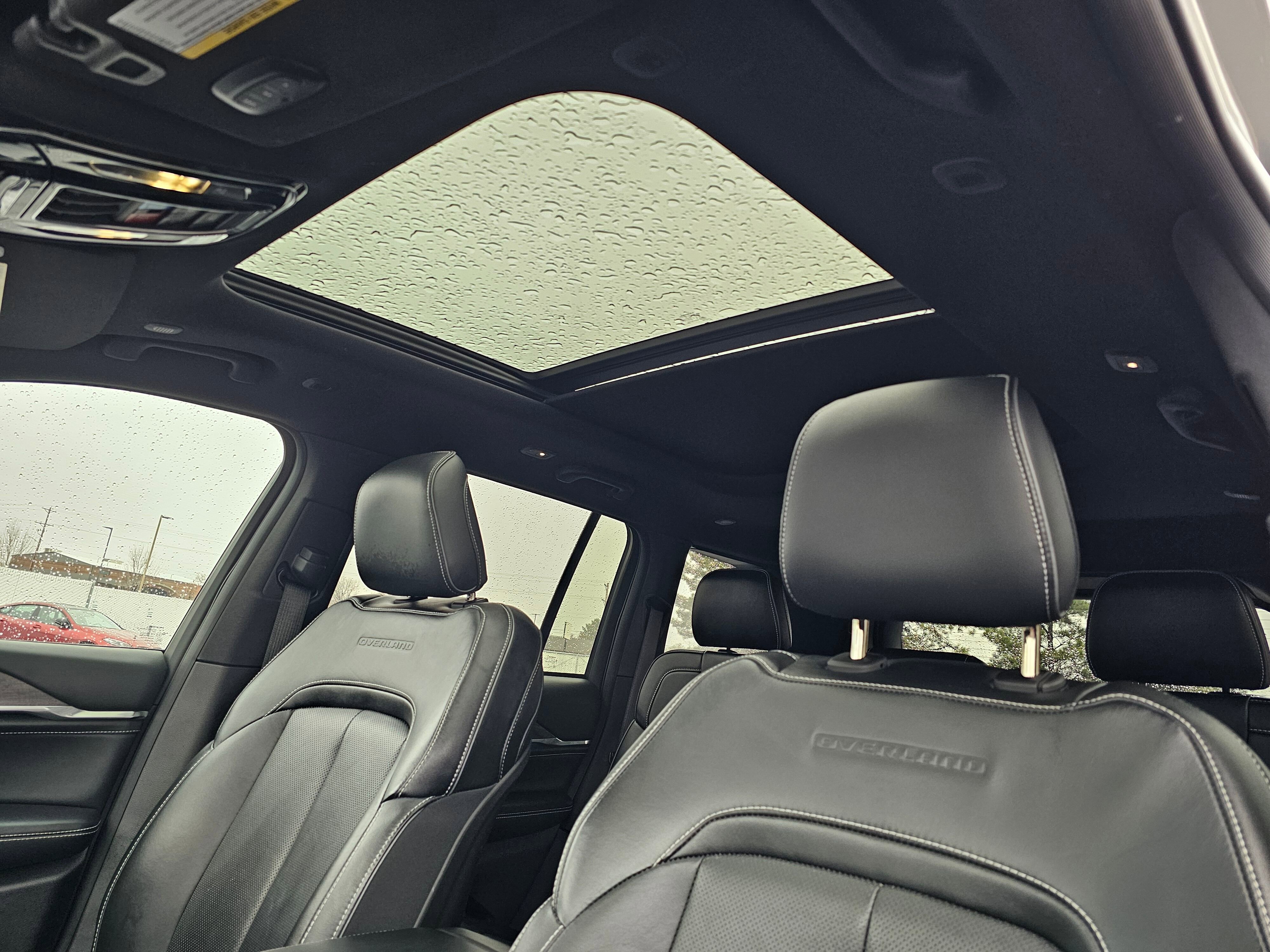 Used 2024 Jeep Grand Cherokee Overland image 27