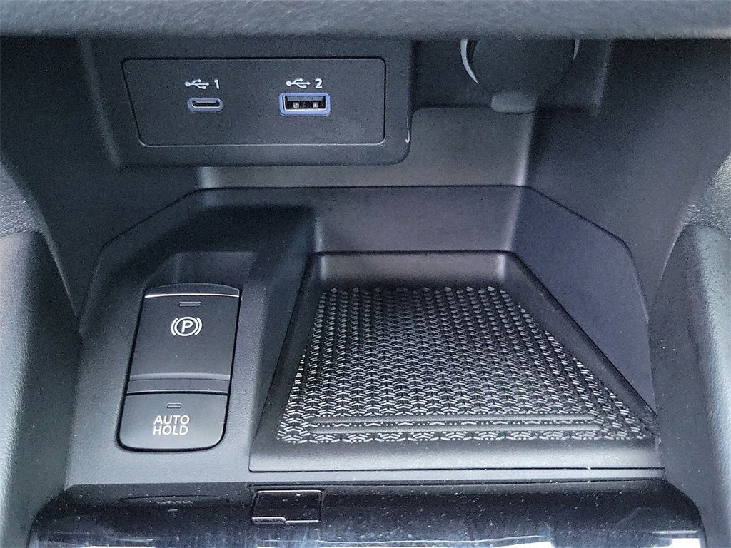 Certified 2023 Nissan Kicks SR w/ SR Premium Package image 13