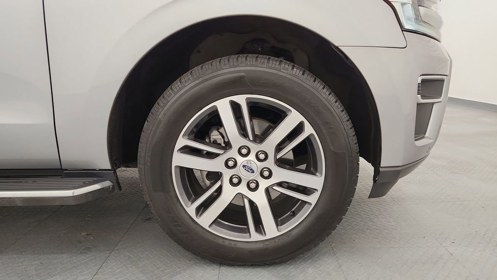 Used 2022 Ford Expedition Max Limited image 31
