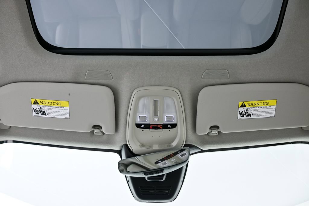 Certified 2026 Volvo XC40 B5 Plus w/ Protection Package Premier image 20