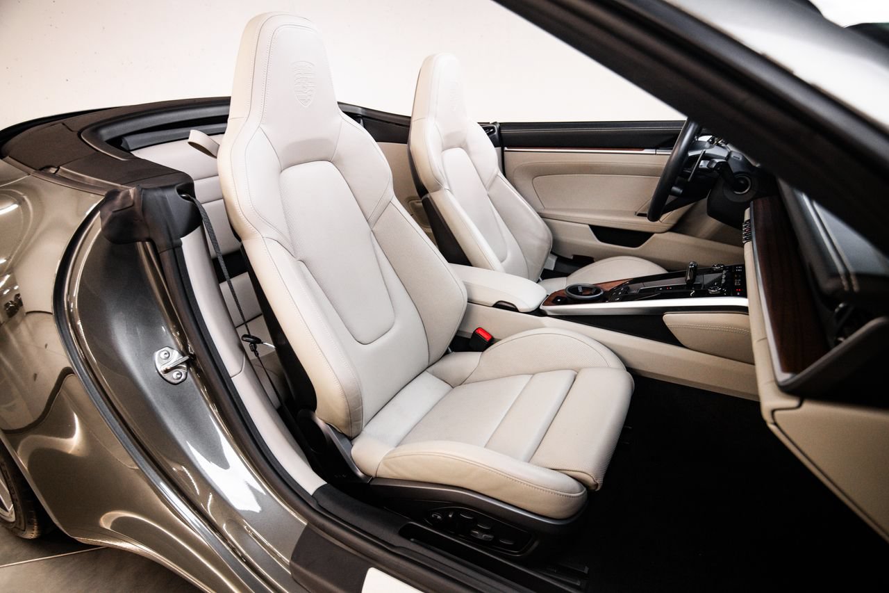 Certified 2020 Porsche 911 Carrera S RWD image 28