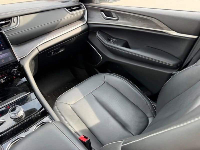 Used 2022 Jeep Grand Cherokee L Limited image 19