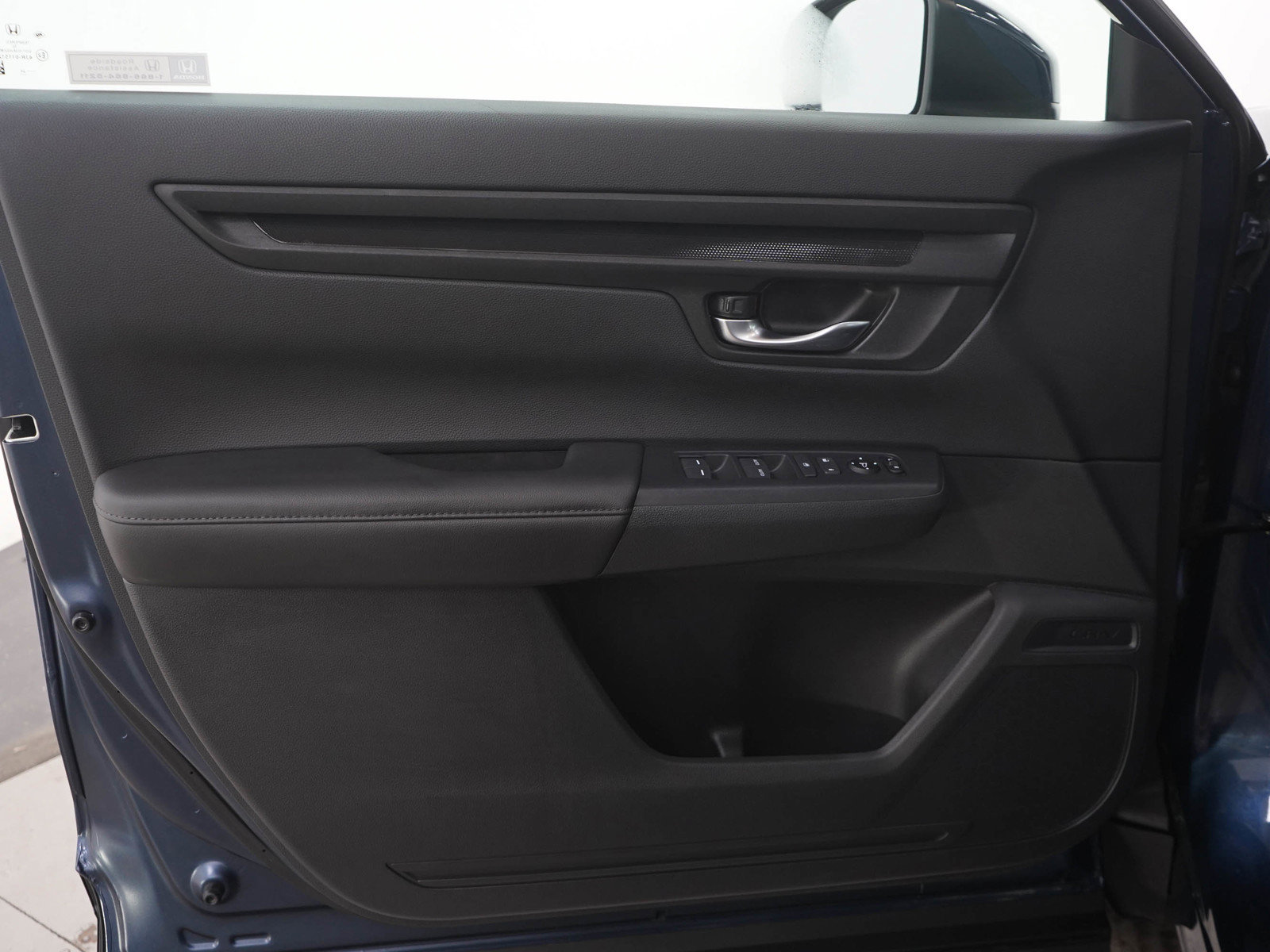 Used 2025 Honda CR-V EX image 19