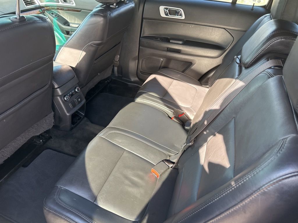 Used 2015 Ford Explorer Limited image 16