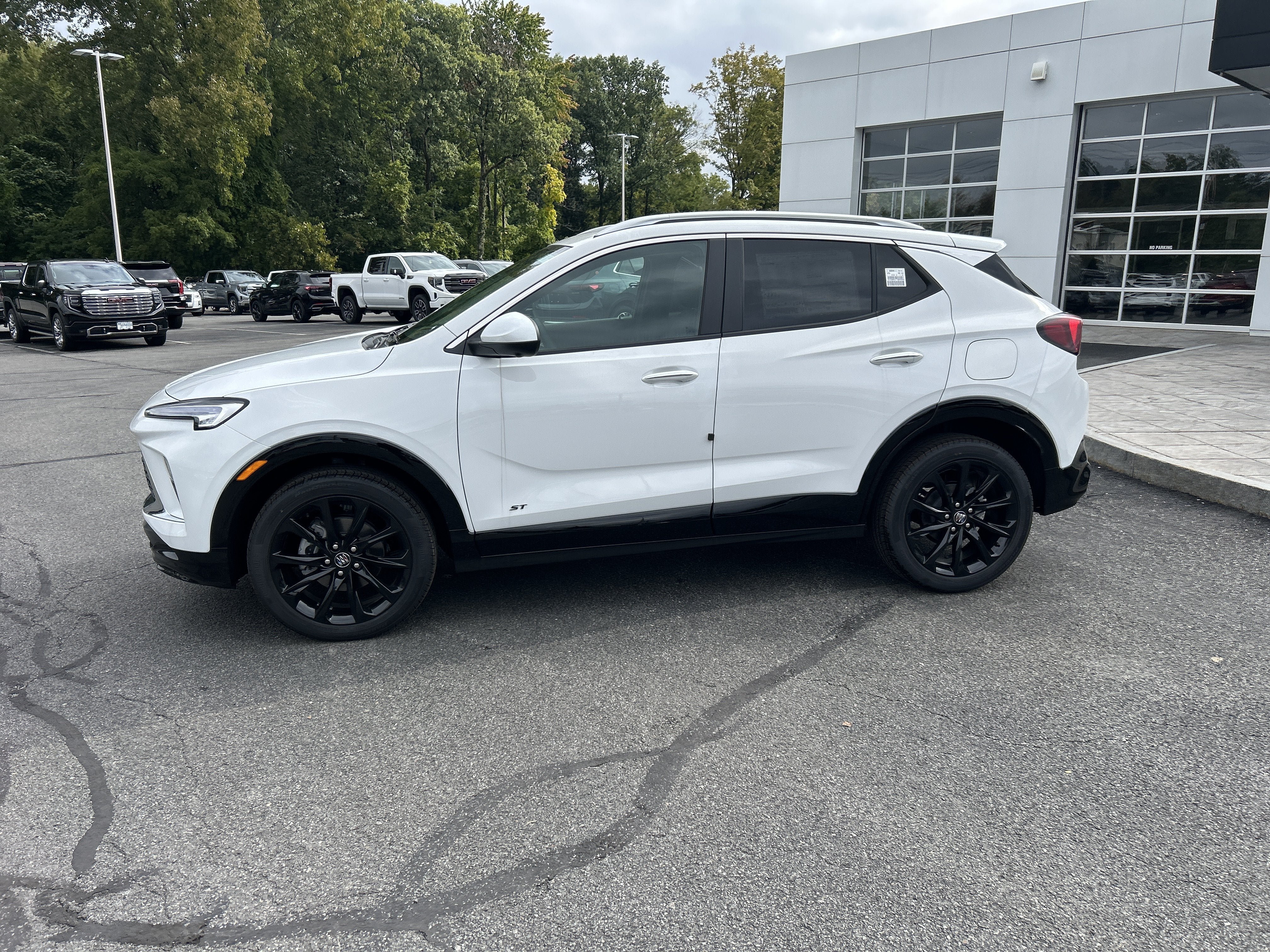 New 2026 Buick Encore GX Sport Touring w/ Advanced Technology Package AWD/4WD image 2