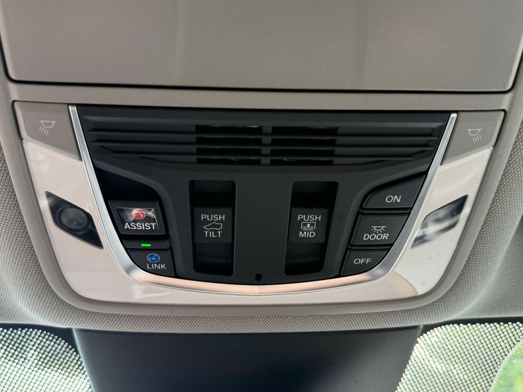 Certified 2023 Acura MDX w/ Advance Package AWD/4WD image 29