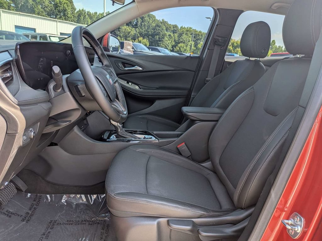 Used 2024 Buick Encore GX Preferred FWD image 19