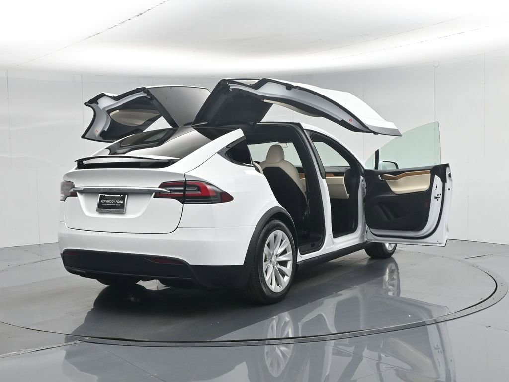 Used 2020 Tesla Model X Long Range image 26