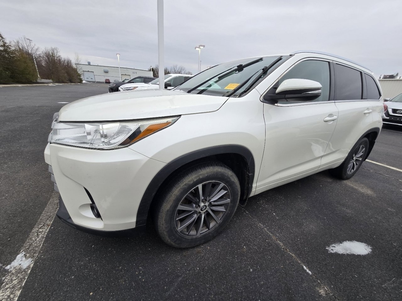 Used 2018 Toyota Highlander XLE image 4