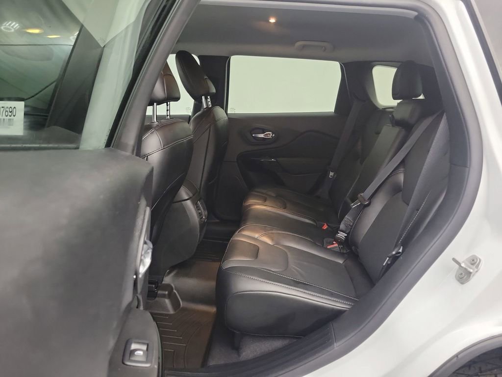 Used 2023 Jeep Cherokee Altitude Lux image 12