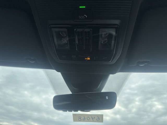 New 2026 Volkswagen Atlas Cross Sport SEL Premium R-Line image 19