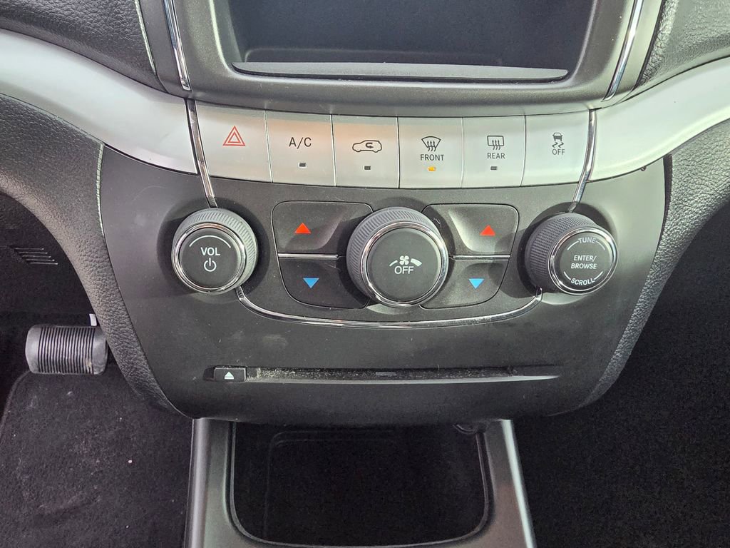 Used 2020 Dodge Journey SE w/ SE Popular Equipment Group image 20