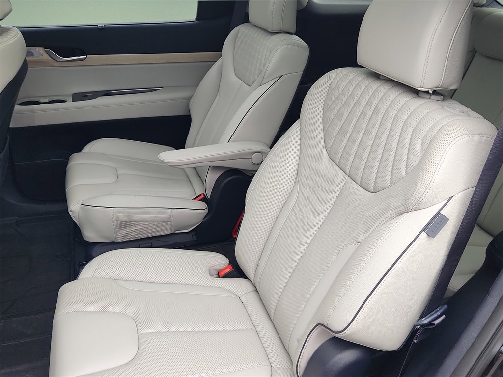 Used 2023 Hyundai Palisade Limited w/ Cargo Package image 12