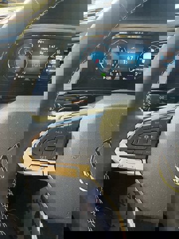 Certified 2025 Volkswagen Atlas Cross Sport SE image 18