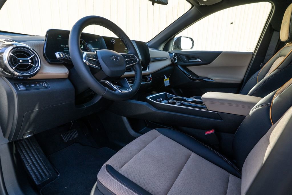 New 2026 Chevrolet Equinox ACTIV image 13