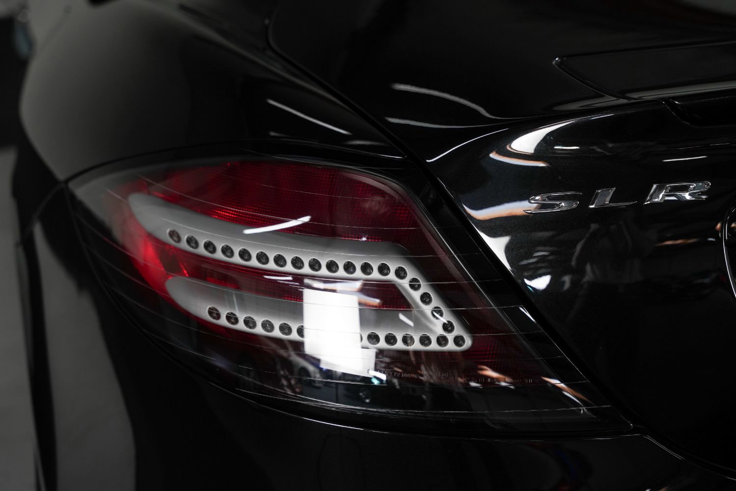 Used 2006 Mercedes-Benz SLR image 19