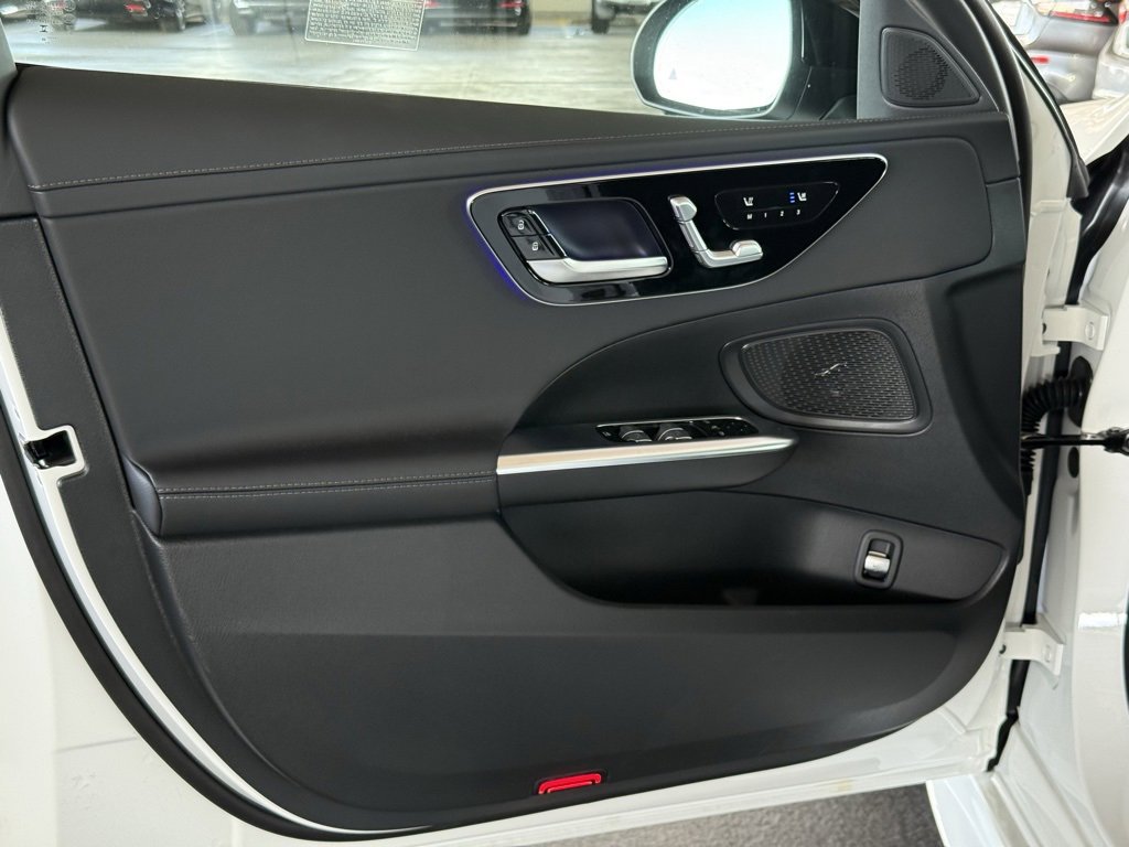 New 2025 Mercedes-Benz C 300 Sedan image 14